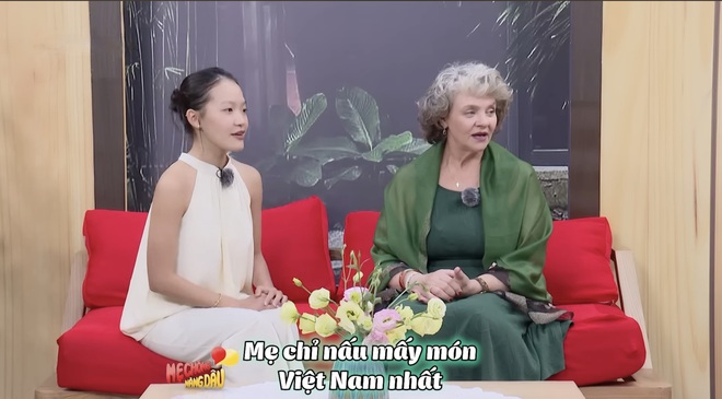 Mẹ chồng Mỹ "thuần Việt", nàng dâu Gen Z khuynh hướng quốc tế - Ảnh 3.