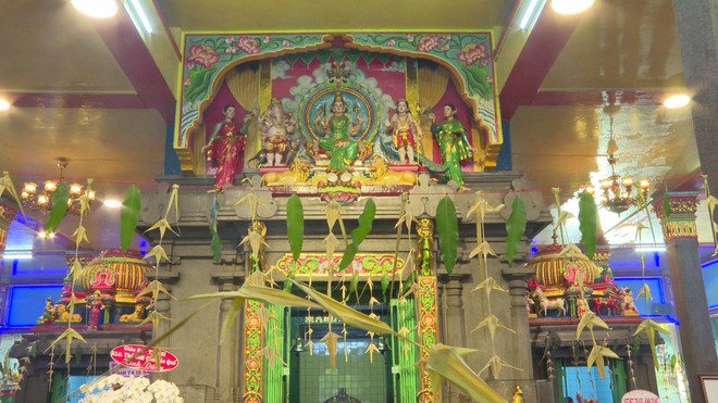 Đền Bà Mariamman được công nhận là di tích kiến trúc, nghệ thuật cấp thành phố - Ảnh 2.
