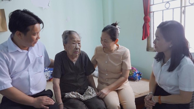 Vẽ Đẹp Hóa Thành Huy Chương: 95 Năm Tôn Vinh 8 Chữ Vàng Và Những Người Mẹ Việt Nam Anh Hùng - Ảnh 4.