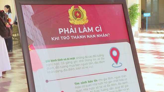 Công an TP. Hồ Chí Minh phát động chiến dịch “Không một mình vì an toàn số” - Ảnh 6.