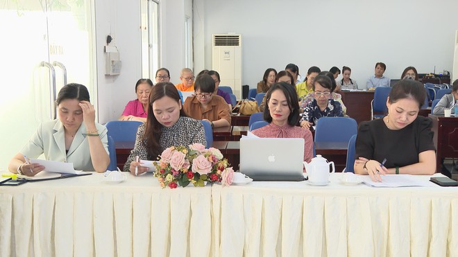 Ban Chấp hành Hội Liên hiệp Phụ nữ TP. Hồ Chí Minh đã tham gia góp ý Dự thảo Báo cáo chính trị nhiệm kỳ 2025-2030 - Ảnh 5.