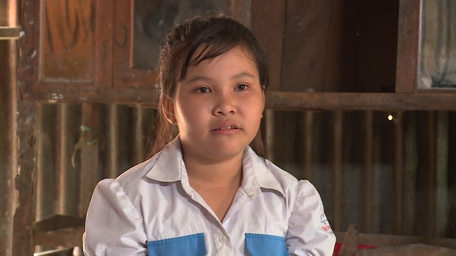 Như Quỳnh đi bộ 40 phút đến trường, tranh thủ nhặt ve chai - Mái ấm gia đình Việt- Ảnh 4. Như Quỳnh đi bộ 40 phút đến trường, tranh thủ nhặt ve chai - Mái ấm gia đình Việt- Ảnh 4.