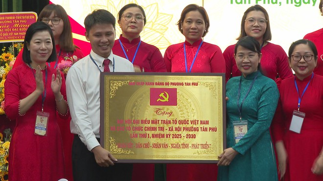 Đại hội Mặt trận Tổ quốc Việt Nam phường Tân Phú hướng đến nhiệm kỳ mới đoàn kết và phát triển- Ảnh 2. Đại hội Mặt trận Tổ quốc Việt Nam phường Tân Phú hướng đến nhiệm kỳ mới đoàn kết và phát triển- Ảnh 2.