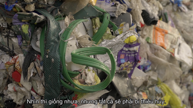 "Thuộc địa tái chế" đánh gãy niềm tin cố hữu để đối diện với sự thật - Ảnh 24.