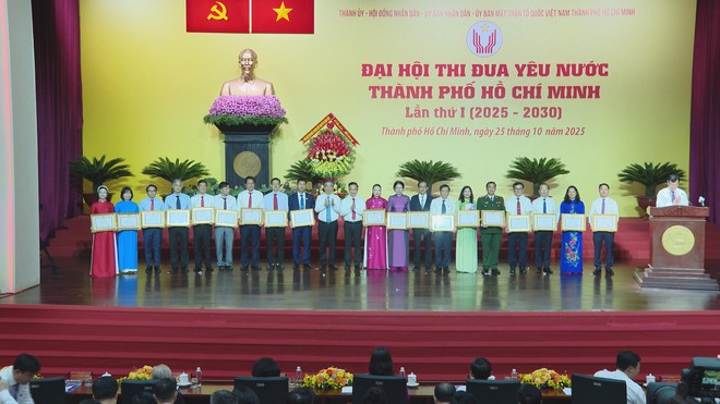 Phong trào thi đua yêu nước TP. Hồ Chí Minh: Bản sắc của một Thành phố nghĩa tình, năng động và sáng tạo - Ảnh 11.