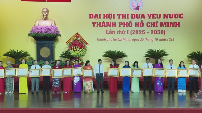 Phong trào thi đua yêu nước TP. Hồ Chí Minh: Bản sắc của một Thành phố nghĩa tình, năng động và sáng tạo - Ảnh 8.