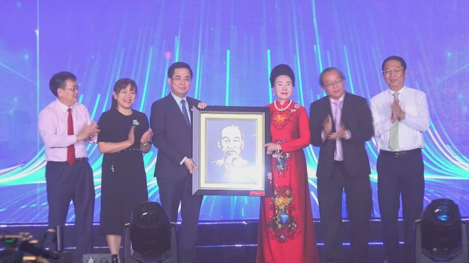 Hành trình 15 năm gắn kết của doanh nhân Quảng Ngãi tại TP. Hồ Chí Minh - Ảnh 4.