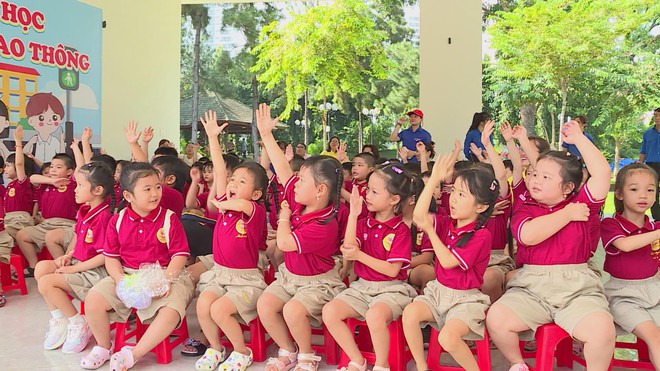 Hình thành ý thức giao thông và nếp sống xanh từ lứa tuổi mầm non- Ảnh 5. Hình thành ý thức giao thông và nếp sống xanh từ lứa tuổi mầm non- Ảnh 5.