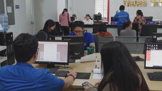 Thủ tục trực tuyến khi “điểm nghẽn vô hình” cản trở cải cách hành chính - Ảnh 3.