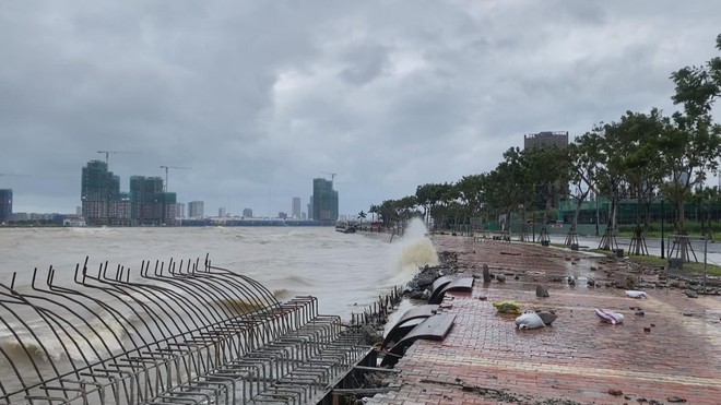 Chương trình 60 Giây ngày 22/10/2025 | Lớp dạy võ “0 đồng” dạy kỹ năng phòng vệ cho phụ nữ - Ảnh 2.