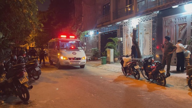 Chương trình 60 Giây ngày 22/10/2025 | Lớp dạy võ “0 đồng” dạy kỹ năng phòng vệ cho phụ nữ - Ảnh 5.