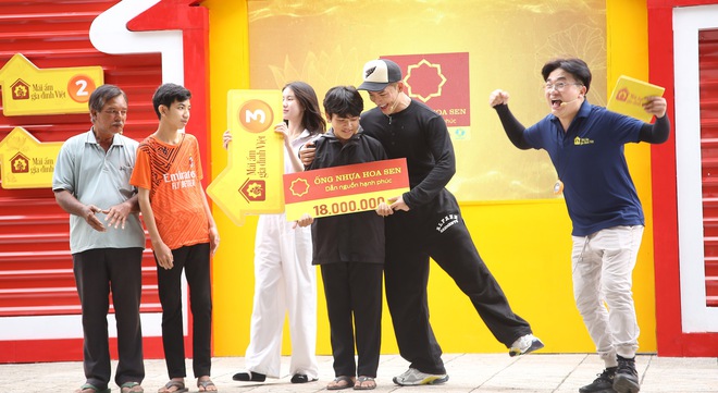 Thành Trung, Huỳnh Lập, Diệu Nhi tham gia "Mái ấm gia đình Việt" tại Hà Nội- Ảnh 20.