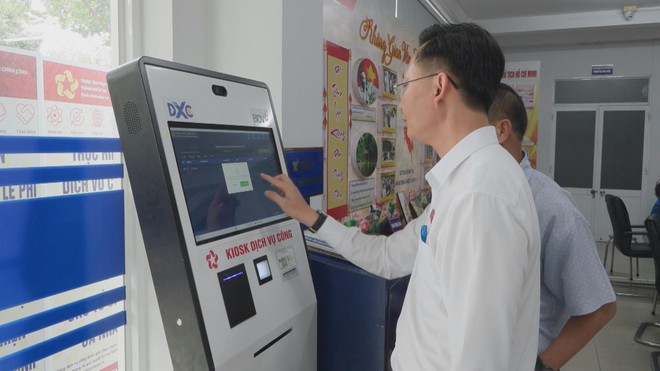 Thủ tục trực tuyến khi “điểm nghẽn vô hình” cản trở cải cách hành chính - Ảnh 2.