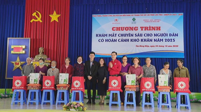 Chương trình 60 Giây ngày 25/10/2025 | Triều cường ngập sâu phường Bình Quới, TP. Hồ Chí Minh.  - Ảnh 4.