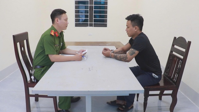 Chương trình 60 Giây ngày 24/10/2025 | CSGT xử phạt gần 3.500 người chạy xe máy trên vỉa hè - Ảnh 8.