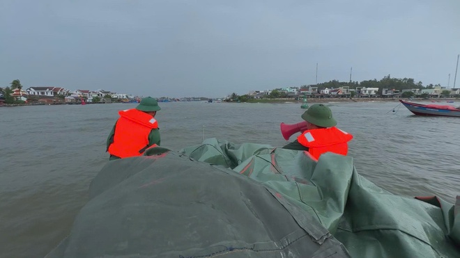 Chương trình 60 Giây ngày 27/10/2025 | Vũng Tàu: Hơn 1.000 Người Tham Gia Tập Luyện Thể Thao - Ảnh 1.