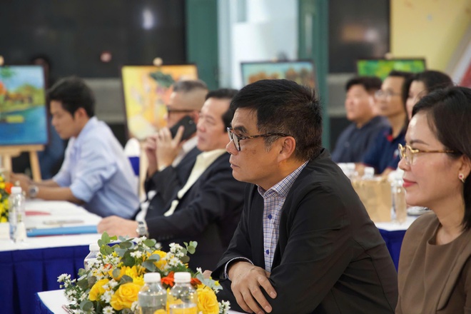 “Người Chung Quanh Ta”: Hành trình lan tỏa năng lượng tích cực từ những điều bình dị- Ảnh 3. “Người Chung Quanh Ta”: Hành trình lan tỏa năng lượng tích cực từ những điều bình dị- Ảnh 3.