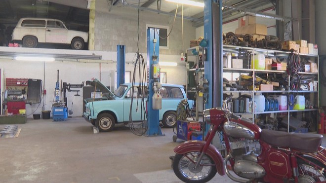 Xe Trabant – biểu tượng văn hóa thời Đông Đức  - Ảnh 2.
