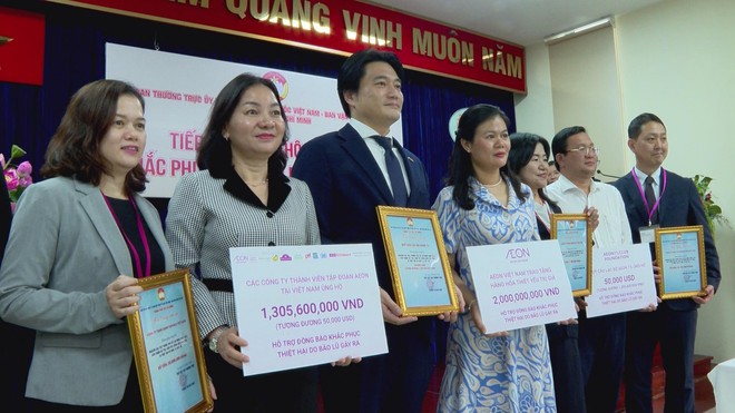 TP. Hồ Chí Minh: Tiếp nhận hơn 10 tỷ đồng ủng hộ đồng bào miền Trung bị ảnh hưởng bão lũ - Ảnh 1.