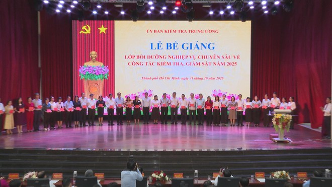 Bế giảng lớp bồi dưỡng nghiệp vụ chuyên sâu về công tác kiểm tra, giám sát 2025 - Ảnh 3.