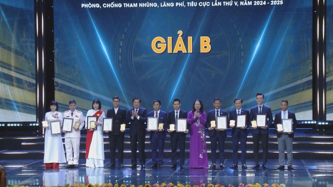 Trao giải báo chí toàn quốc phòng, chống tham nhũng, lãng phí, tiêu cực lần thứ V - Ảnh 6.