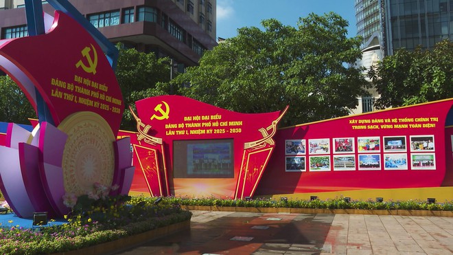 Triển lãm dấu ấn các kỳ Đại hội Đảng bộ TP. Hồ Chí Minh - Ảnh 4.