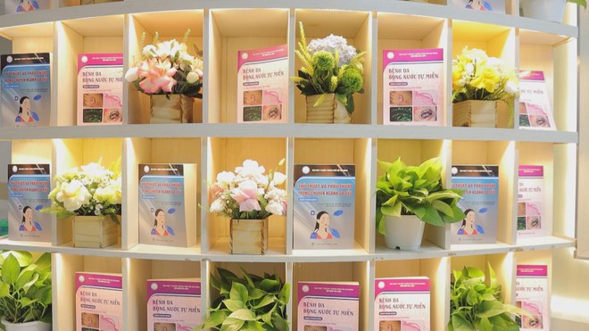 Ra mắt hai ấn phẩm chuyên khoa da liễu: Nâng cao chất lượng đào tạo và thực hành lâm sàng- Ảnh 1.