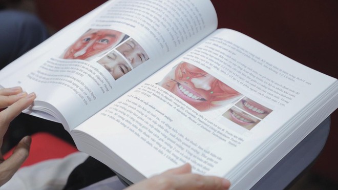 Ra mắt hai ấn phẩm chuyên khoa da liễu: Nâng cao chất lượng đào tạo và thực hành lâm sàng- Ảnh 2.