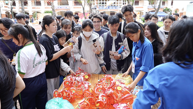 Công chiếu phim ngắn "Màu Mang Thít": Thanh niên và tinh thần bảo tồn di sản - Ảnh 13.