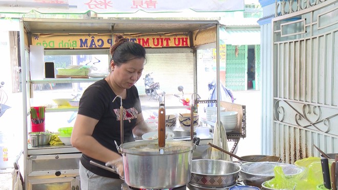 TP. Hồ Chí Minh đẩy nhanh tiến độ khởi công hai dự án cầu đường Bình Tiên và Nguyễn Khoái - Ảnh 1.