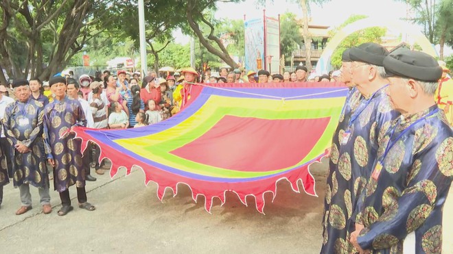 TP. Hồ Chí Minh: Rộn ràng khai hội Lễ hội Nghinh Ông Cần Giờ 2025- Ảnh 1.