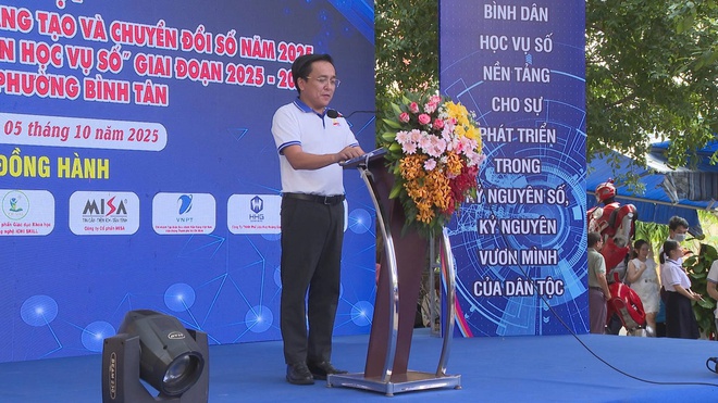 Phát động Phong trào “Bình dân học vụ số” tại phường Bình Tân- Ảnh 11.