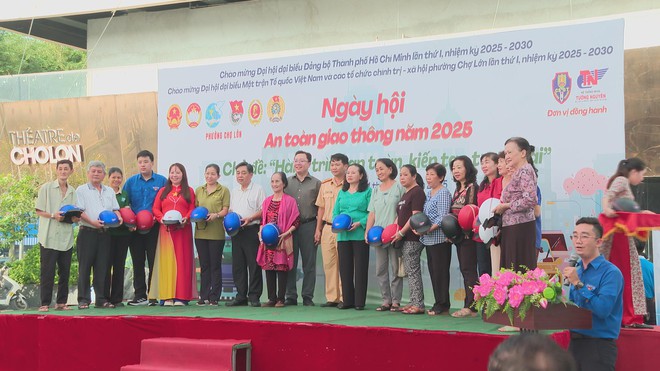 Ngày hội An toàn giao thông phường Chợ Lớn năm 2025: Hành trình an toàn, kiến tạo tương lai - Ảnh 5.