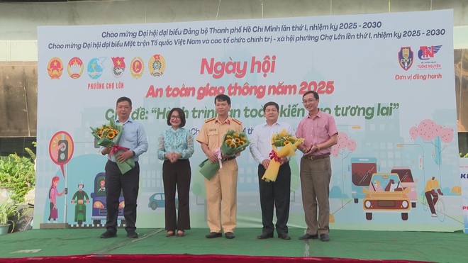 Ngày hội An toàn giao thông phường Chợ Lớn năm 2025: Hành trình an toàn, kiến tạo tương lai - Ảnh 6.