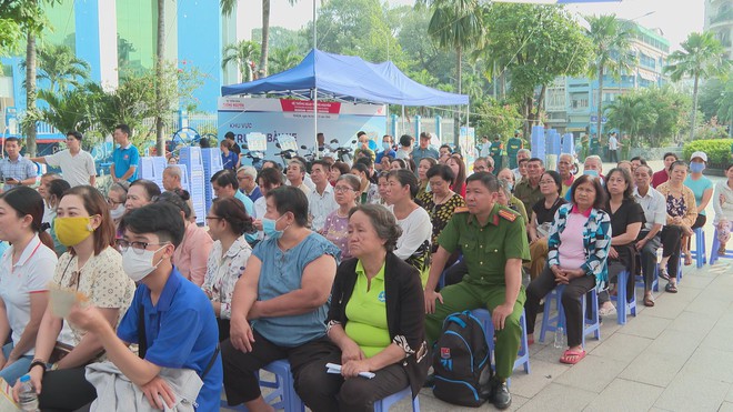 Ngày hội An toàn giao thông phường Chợ Lớn năm 2025: Hành trình an toàn, kiến tạo tương lai - Ảnh 4.