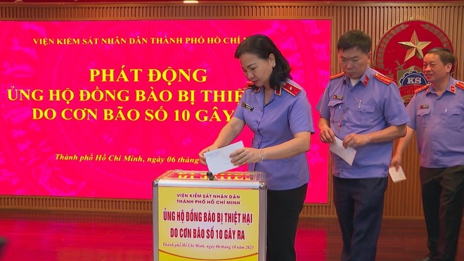 Viện kiểm sát TP. Hồ Chí Minh chung tay ủng hộ người dân bị bão lũ - Ảnh 4.