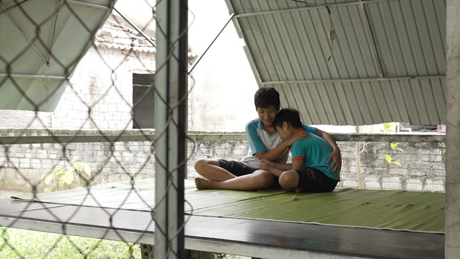 Huy Nam và em trai sống nương tựa bà nội lớn tuổi trong căn nhà cũ kỹ - Ảnh 3.