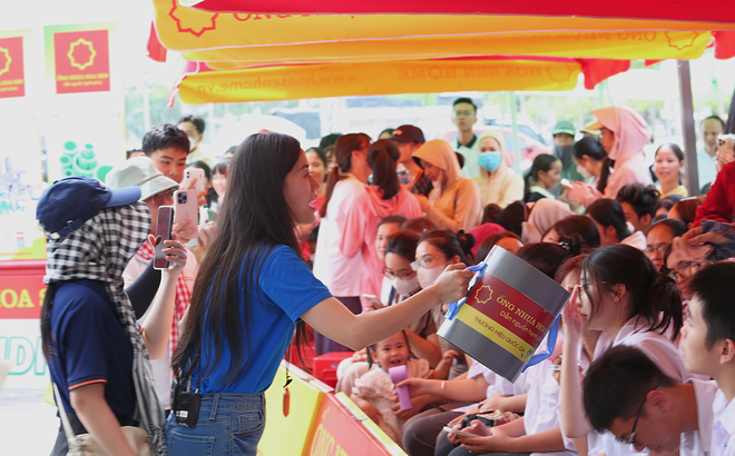 Ngôi nhà trống trải không có cửa và cô bé mồ côi Bảo Hân nằm ngủ võng- Ảnh 8.