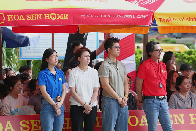 Ngôi nhà trống trải không có cửa và cô bé mồ côi Bảo Hân nằm ngủ võng- Ảnh 7.