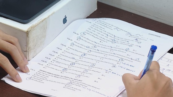 Nhiều trường tại Hà Nội học online phòng tránh bão số 11 - Ảnh 5.