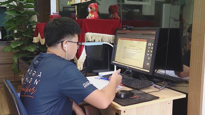 Nhiều trường tại Hà Nội học online phòng tránh bão số 11 - Ảnh 2.