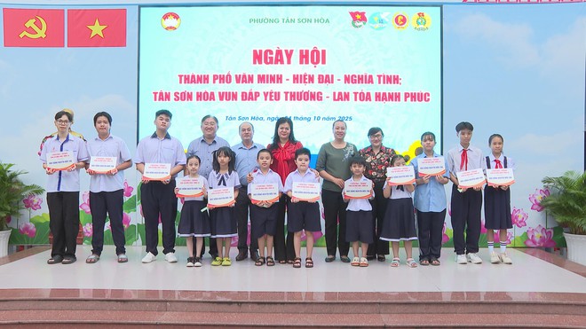 Ngày hội “Thành phố văn minh - hiện đại - nghĩa tình” - Ảnh 6.
