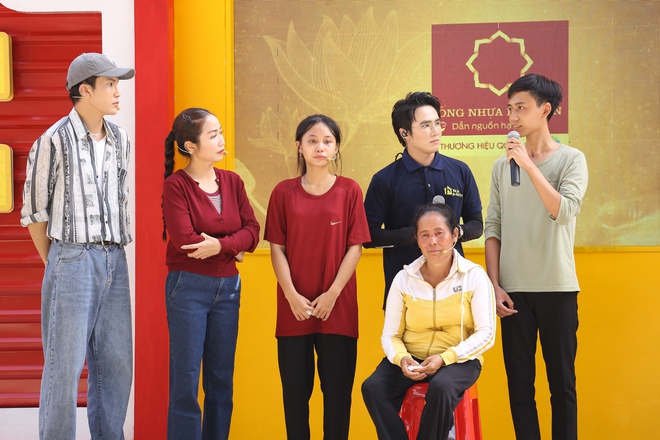 Ký ức về cha, sự hy sinh của mẹ và ước mơ giản dị của Huyền Anh - Mái ấm gia đình Việt - Ảnh 10.