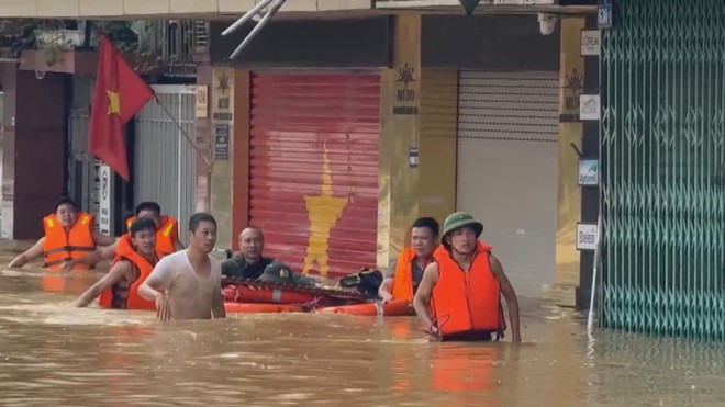 Thái Nguyên: Nhiều nơi vẫn bị ngập sâu và cô lập - Ảnh 2.