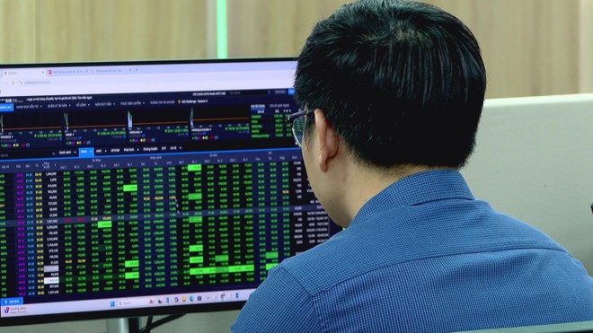 FTSE Russell nâng hạng thị trường chứng khoán Việt Nam lên nhóm “mới nổi” - Ảnh 3.