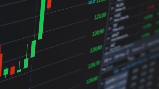 FTSE Russell nâng hạng thị trường chứng khoán Việt Nam lên nhóm “mới nổi” - Ảnh 2.