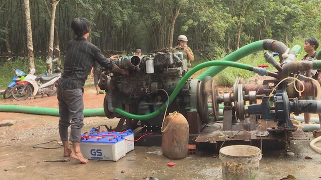 Khẩn trương ứng phó, khắc phục tình trạng ngập cục bộ kéo dài - Ảnh 5.