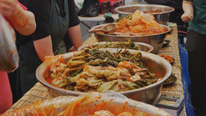 Người dân Hàn Quốc ăn mừng lễ hội kim chi ở Gwangju - Ảnh 4.