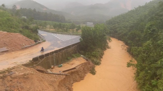 Chương trình 60 Giây ngày 31/10/2025 I Tuyến buýt kết nối Vũng Tàu - Bến Thành sẵn sàng hoạt động từ hôm nay - Ảnh 6.