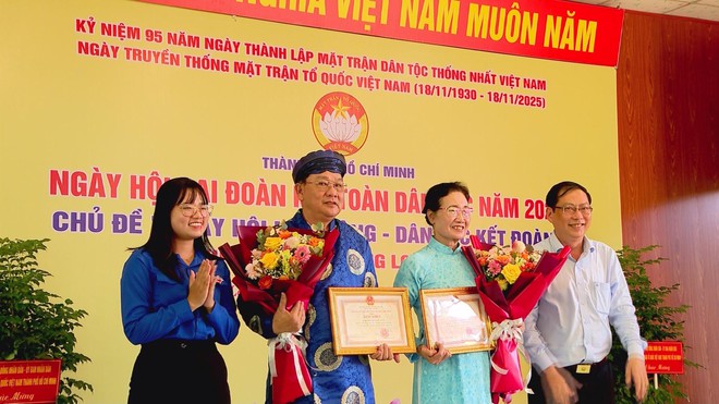 Sức mạnh đoàn kết Phường Long Bình: Chìa khóa cho sự phát triển bền vững - Ảnh 3.